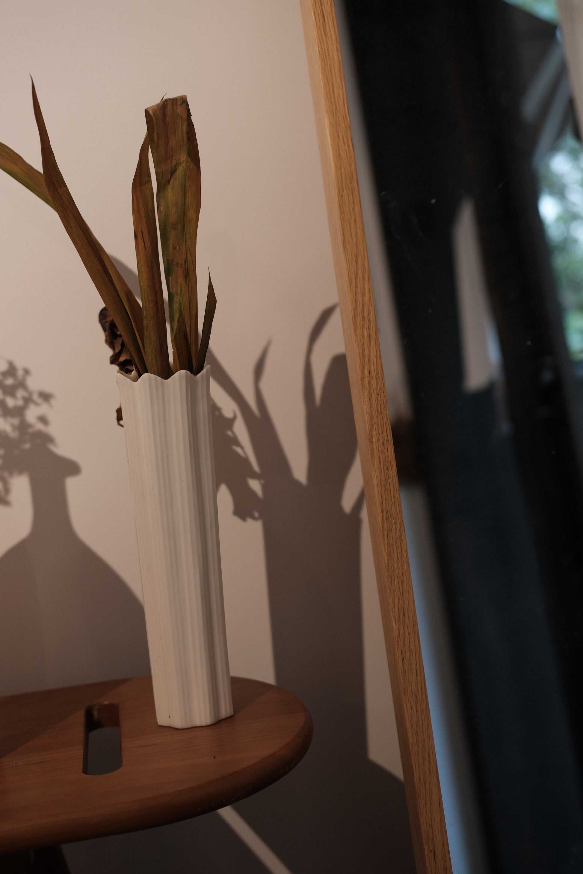 Leaf Pattern Vase(Large/Small)