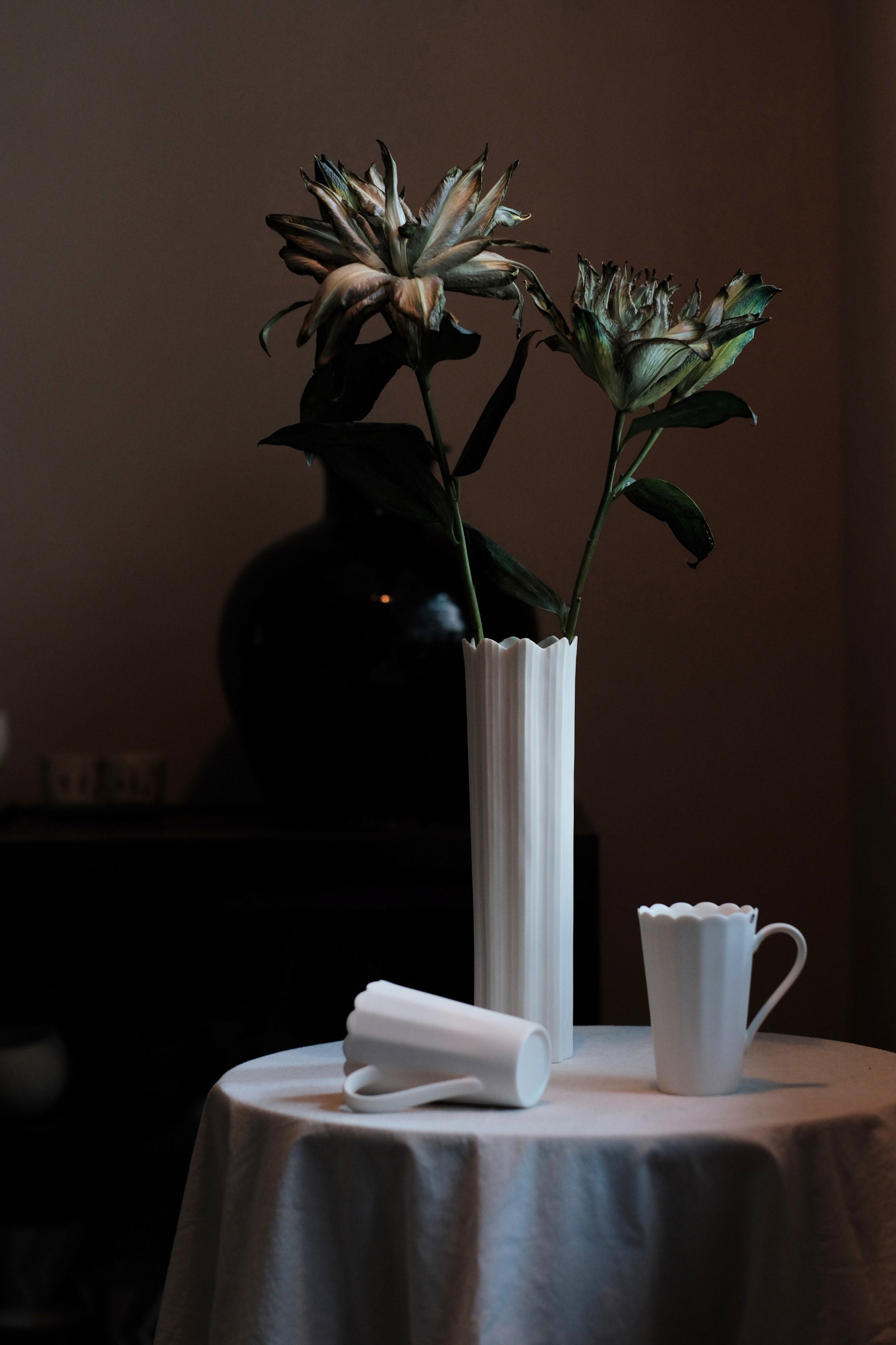 Leaf Pattern Vase(Large/Small)