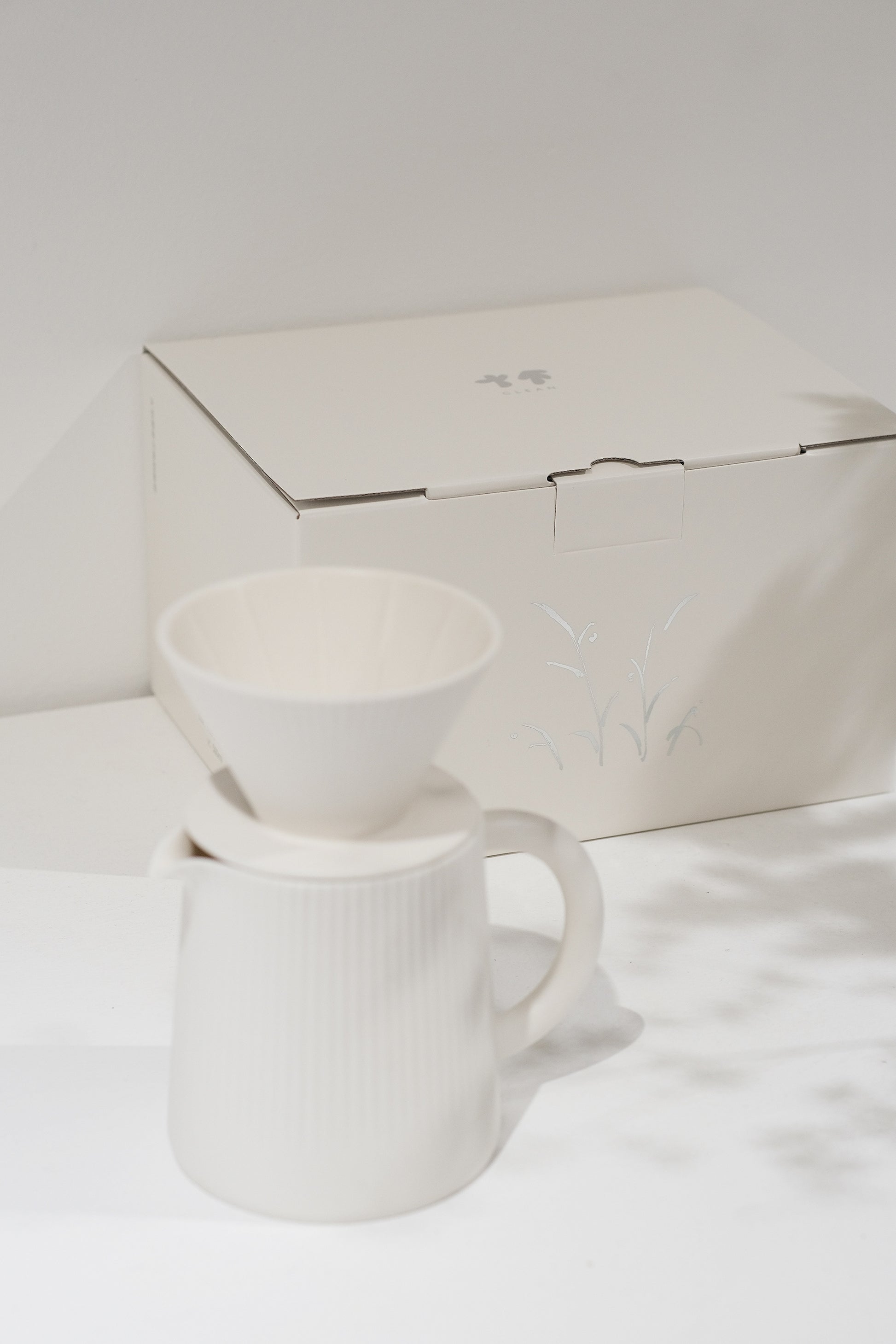 Leaf Pattern Ceramic Coffee Set