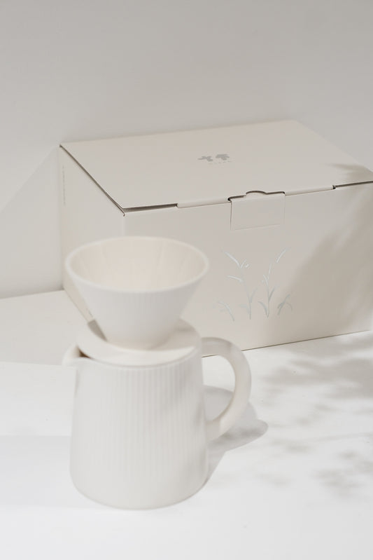 Leaf Pattern Ceramic Coffee Set