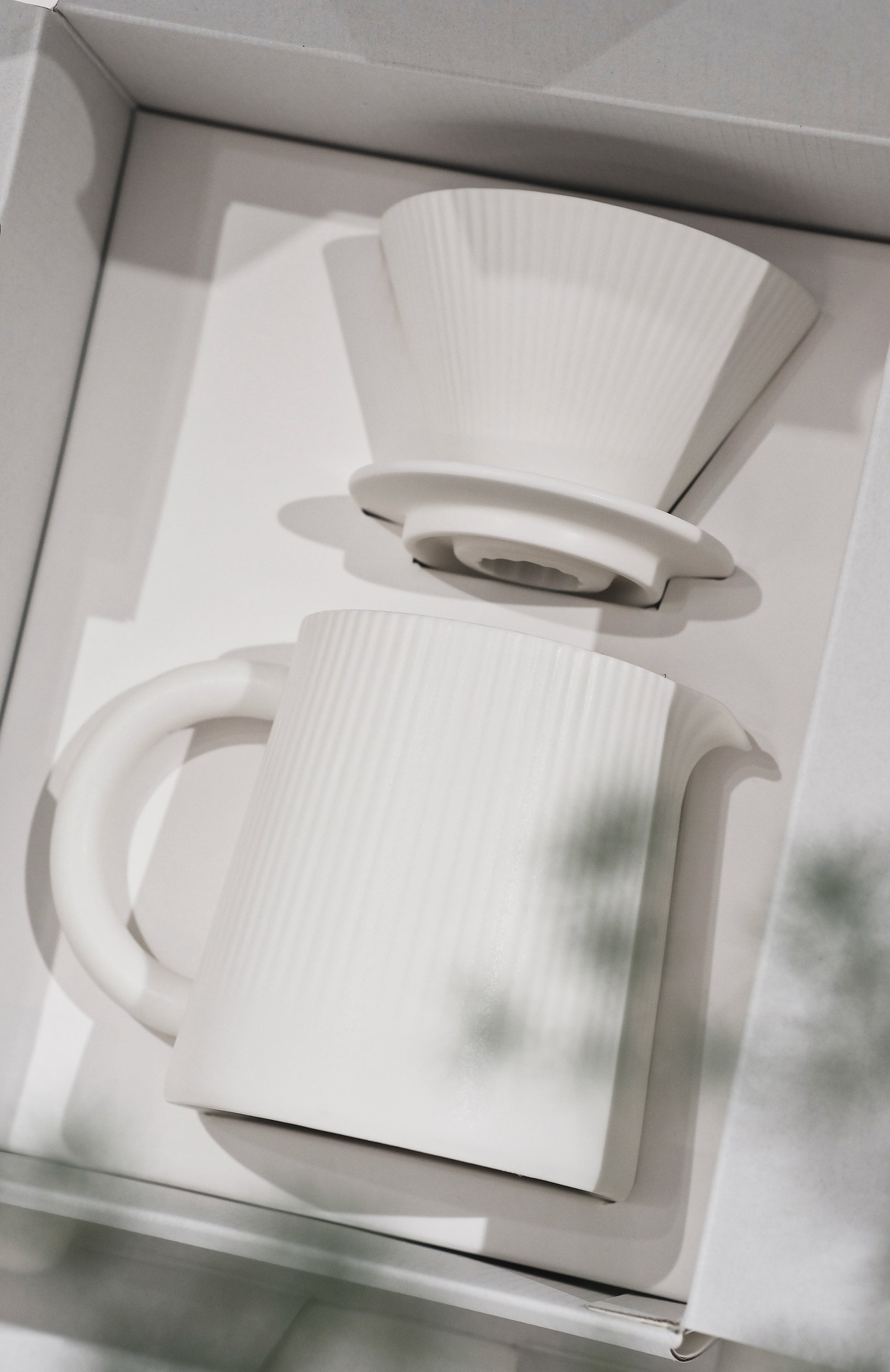 Leaf Pattern Ceramic Coffee Set